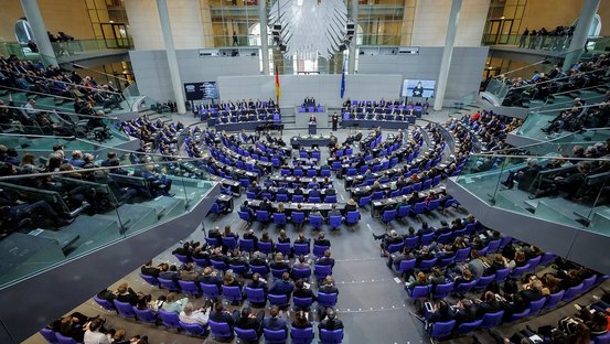 Blick ins Plenum während der Gedenkstunde des Deutschen Bundestages für die Opfer des Nationalsozialismus.