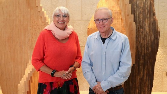 Kulturstaatsministerin Roth beim Treffen mit David Grossmann