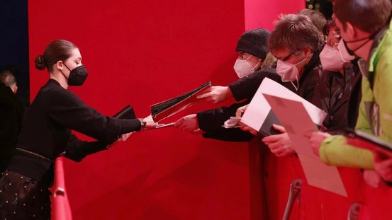 Autogrammjäger am Roten Teppich