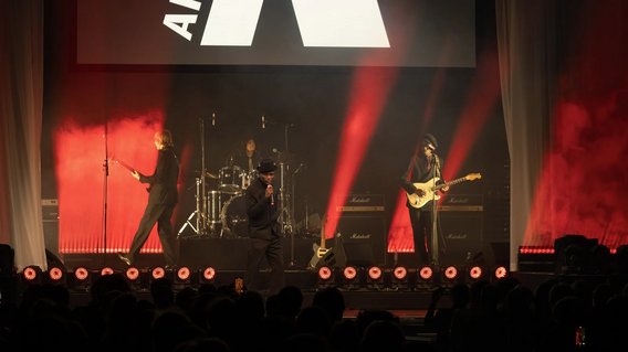 Bild zum Artikel: "APPLAUS-Awards 2025 an Clubs verliehen – Weimer: Kreatives Rückgrat der deutschen Populärmusikkultur"