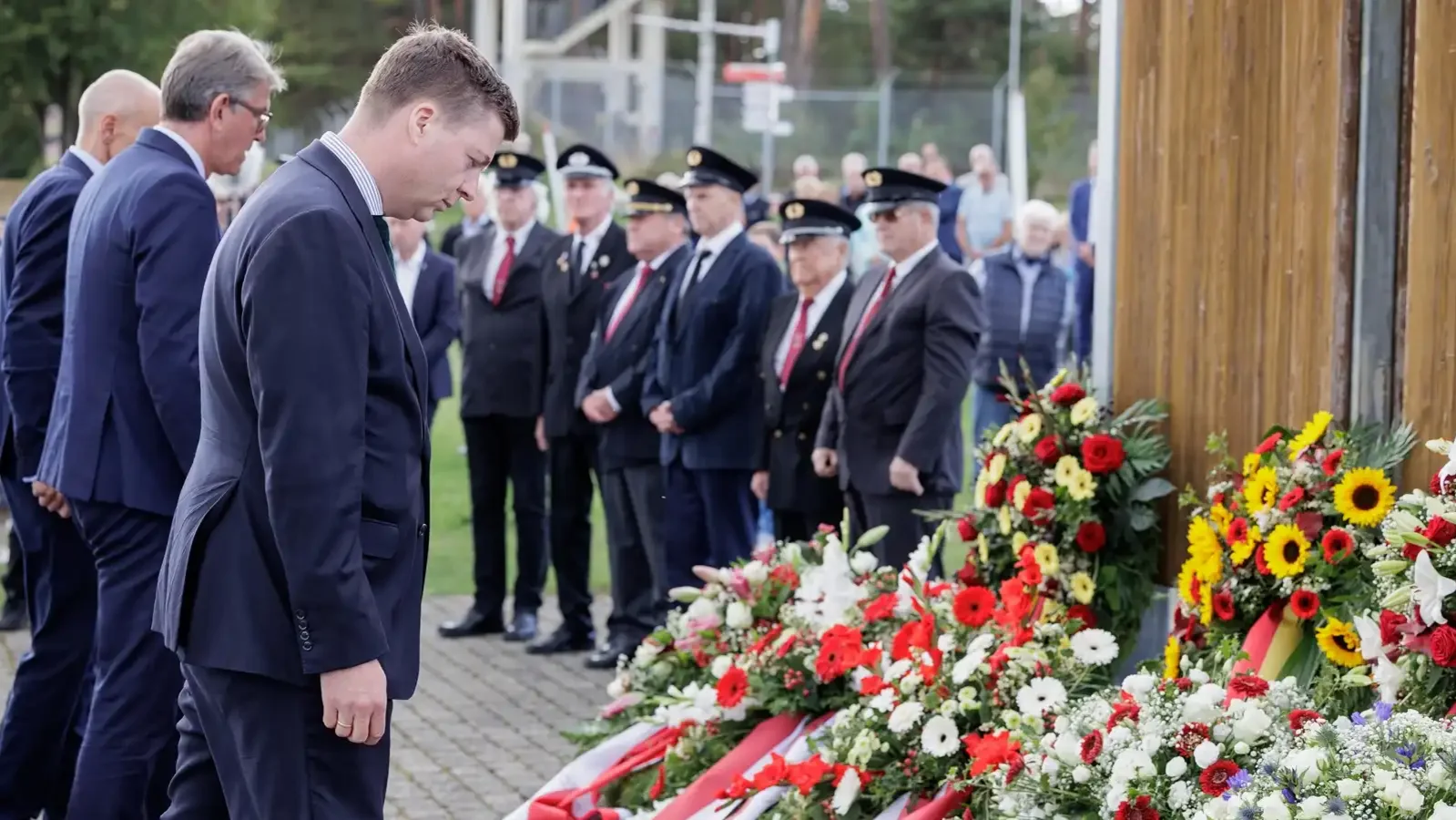 Kranzniederlegung am Denkmal der Deutschen Teilung und Wiedervereinigung