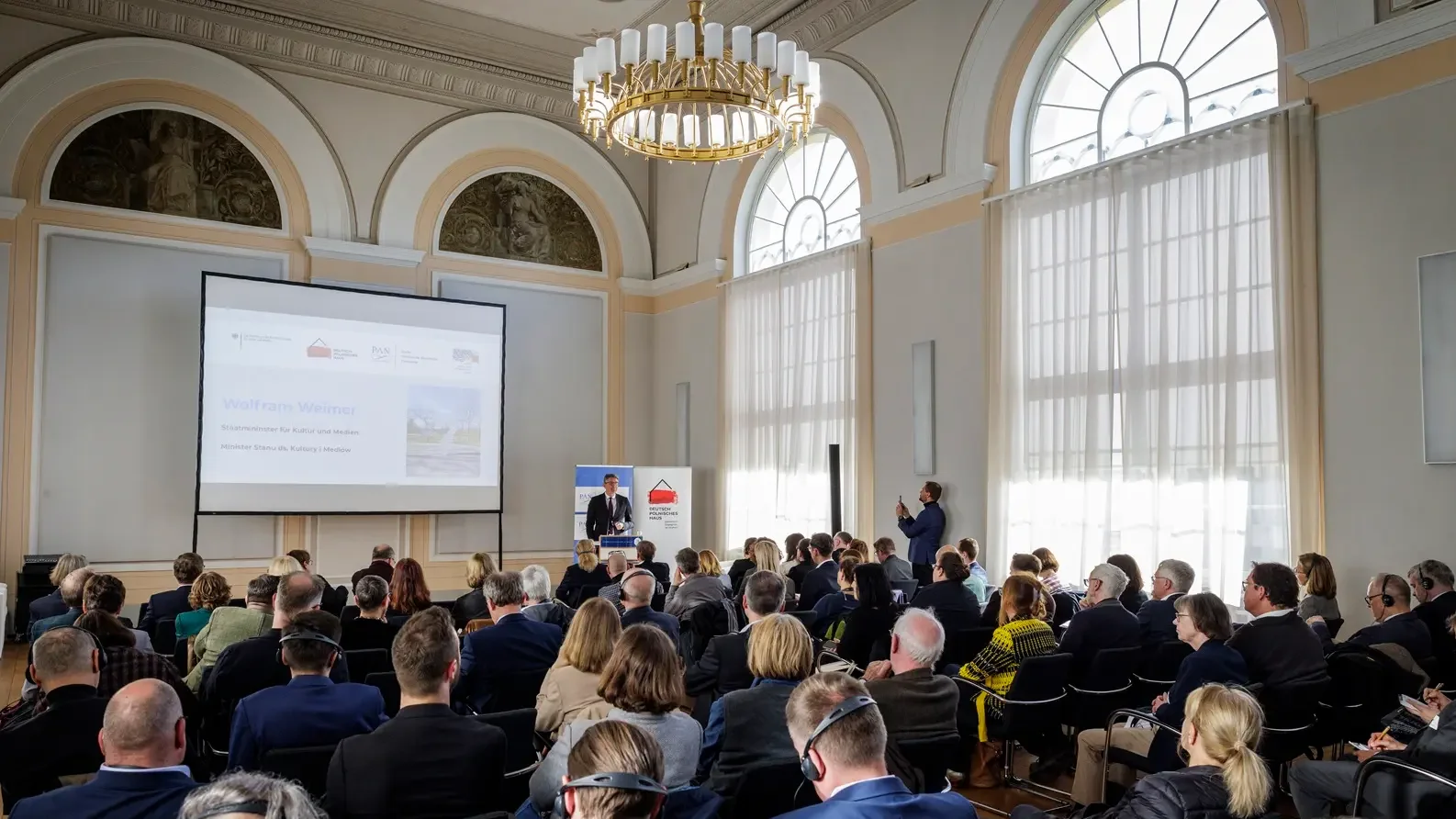Tagungsraum mit Publikum