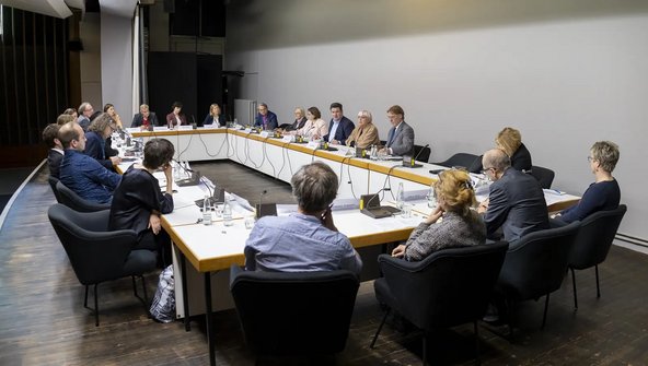 Kulturstaatsministerin Roth und Arbeitsminister Heil im Gespräch mit Vertreterinnen und Vertreter der Kreativwirtschaft