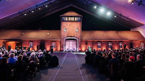 Offizielle Gedenkveranstaltung zum 80. Jahrestag der Befreiung des Konzentrationslagers in Auschwitz.
