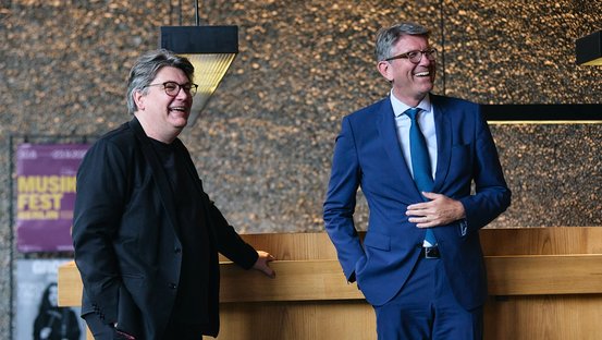 Matthias Pees und Wolfram Weimer im Haus der Berliner Festspiele.
