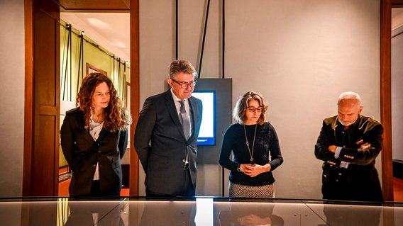 Bild zum Artikel: "Schiller-Nationalmuseum neu eröffnet – Staatsminister Weimer: „Würdige Heimat für Weltbürger der Freiheit“"