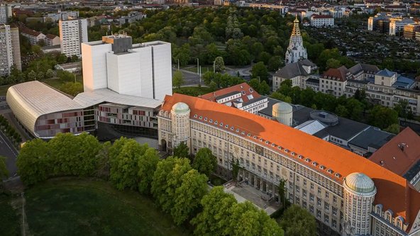Luftbild der Deutschen Nationalbibliothek. 