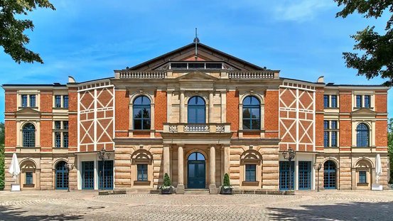  Das Bayreuther Festspielhaus