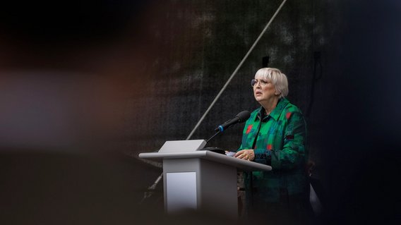 Bild zum Artikel: "80. Jahrestag der Befreiung des Frauen-Konzentrationslagers Ravensbrück"