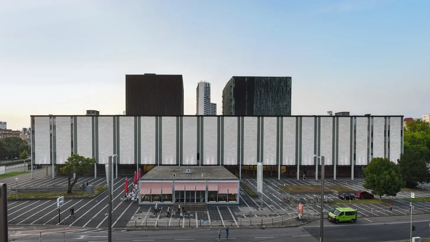 Au&szlig;enaufnahme vom Nationaltheater Mannheim 