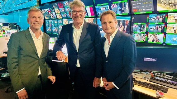 Bild zum Artikel: "Im modernsten TV-Studio Europas"
