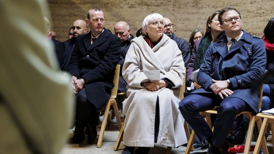 Kulturstaatsministerin Roth mit Axel Klausmeier und Carsten Schneider