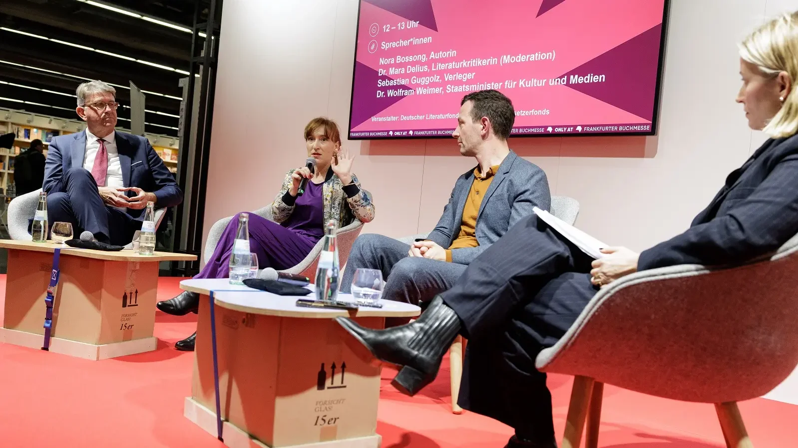 Podiumsdiskussion mit Staatsminister Weimer, Sebastian Guggolz und Nora Bossong
