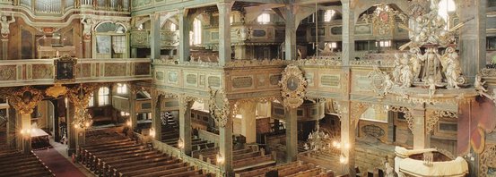 Blick in den Innenraum der Friedenskirche Schweidnitz in Polen.