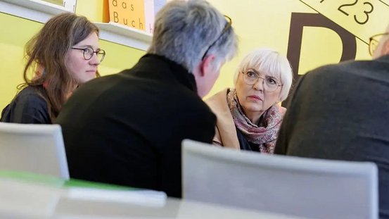 Kulturstaatsministerin Roth im Gespräch mit dem Vorstand der Kurt-Wolff-Stiftung
