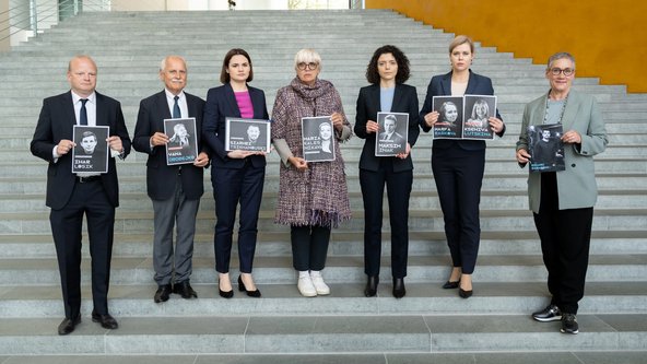 Kulturstaatsministerin Roth mit Swetlana Tichanowskaja, Tatsiana Khomich – der Schwester Maria Kalesnikavas sowie Veronica Tsepkalo.