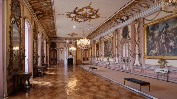 Bild zum Artikel: "Kulturstaatsminister Weimer zur Wiedereröffnung der Oberen Galerie im Neuen Palais: „Lang ersehntes Wiedersehen mit einer Powerfrau des Barock“"