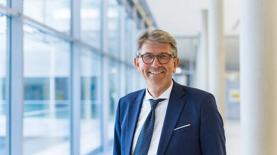 Bild zum Artikel: "Die ersten Tage im Amt"