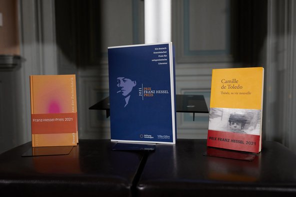 Ausgezeichnet mit dem Franz-Hessel-Preis 2021: Dorothee Elmigers „In der Zuckerfabrik“ und Camille de Toledos „Thésée, sa vie nouvelle“