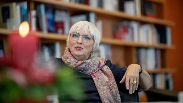 Porträt von Claudia Roth