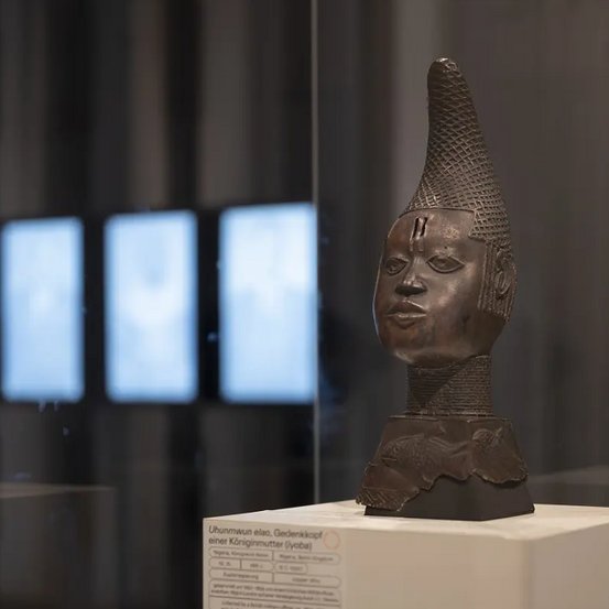 Benin-Bronze im Humboldt Forum