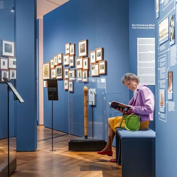 Ausstellungsimpression &bdquo;Objekte. Geschichte. Geschichten. Blick in die Sammlung&ldquo;