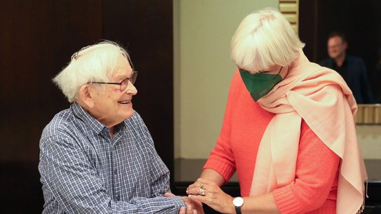 Kulturstaatsministerin Roth mit Yehuda Bacon