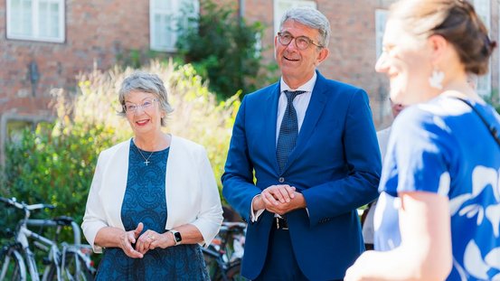 Staatsminister Weimer mit Landesbisch&ouml;fin Kristina K&uuml;hnbaum-Schmidt