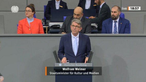 Bild zum Artikel: "Weimer: Wachsam bleiben für die Zukunft"
