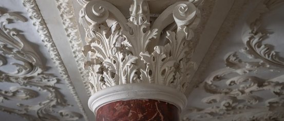 S&auml;ule im Kloster Wettenhausen