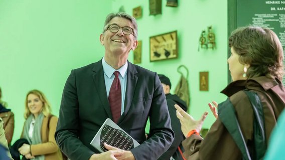 Staatsminister Weimer im Deutschen Pavillon in Venedig