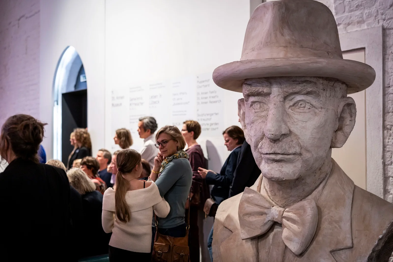 &Uuml;berlebensgro&szlig;e Thomas-Mann-B&uuml;ste