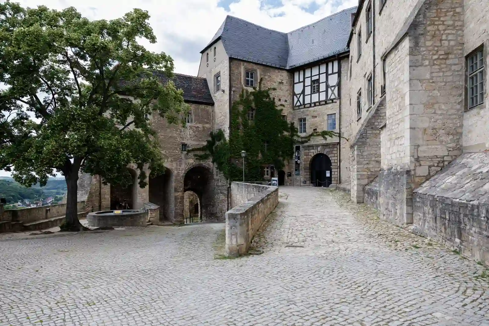 Blick auf das Schloss Neuenburg